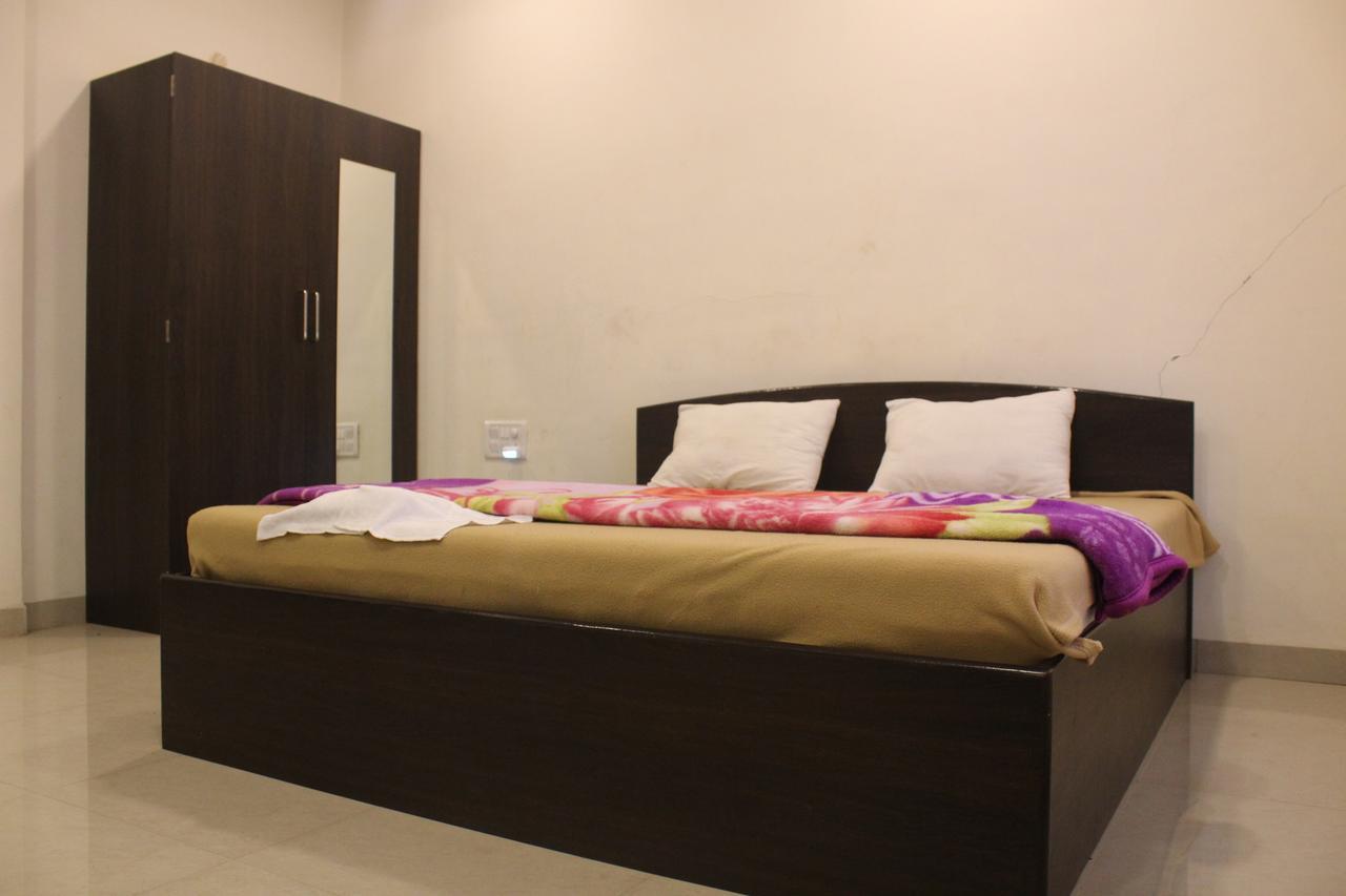 Malhar Bungalow Pancsgani Kültér fotó