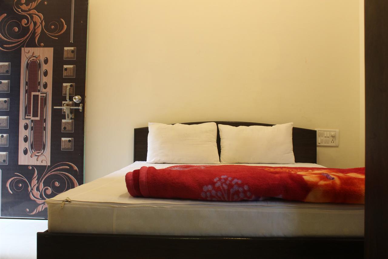Malhar Bungalow Pancsgani Kültér fotó